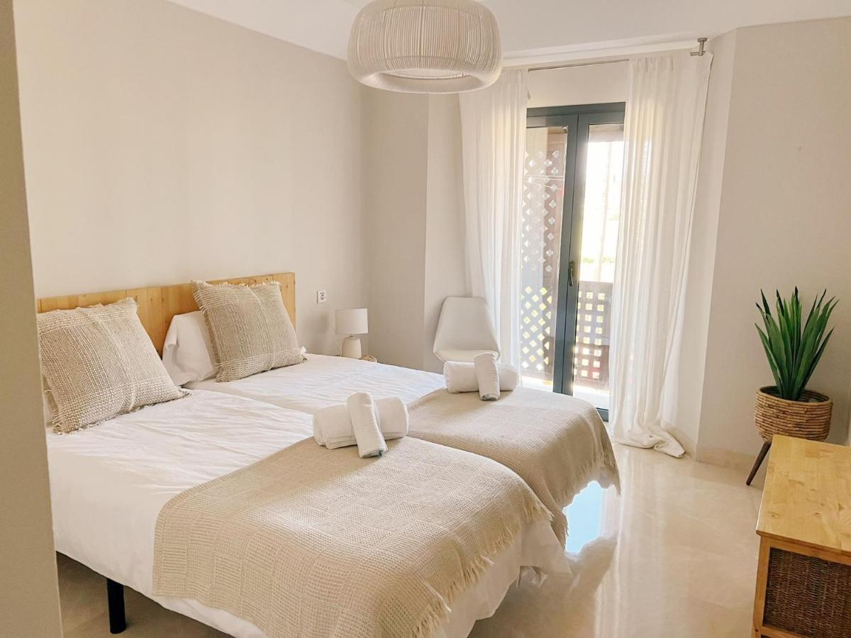 Sotogrande Alboaire- Waterfront Luxury 4 Bedroom Apt In The Marina Of ソトグランデ エクステリア 写真