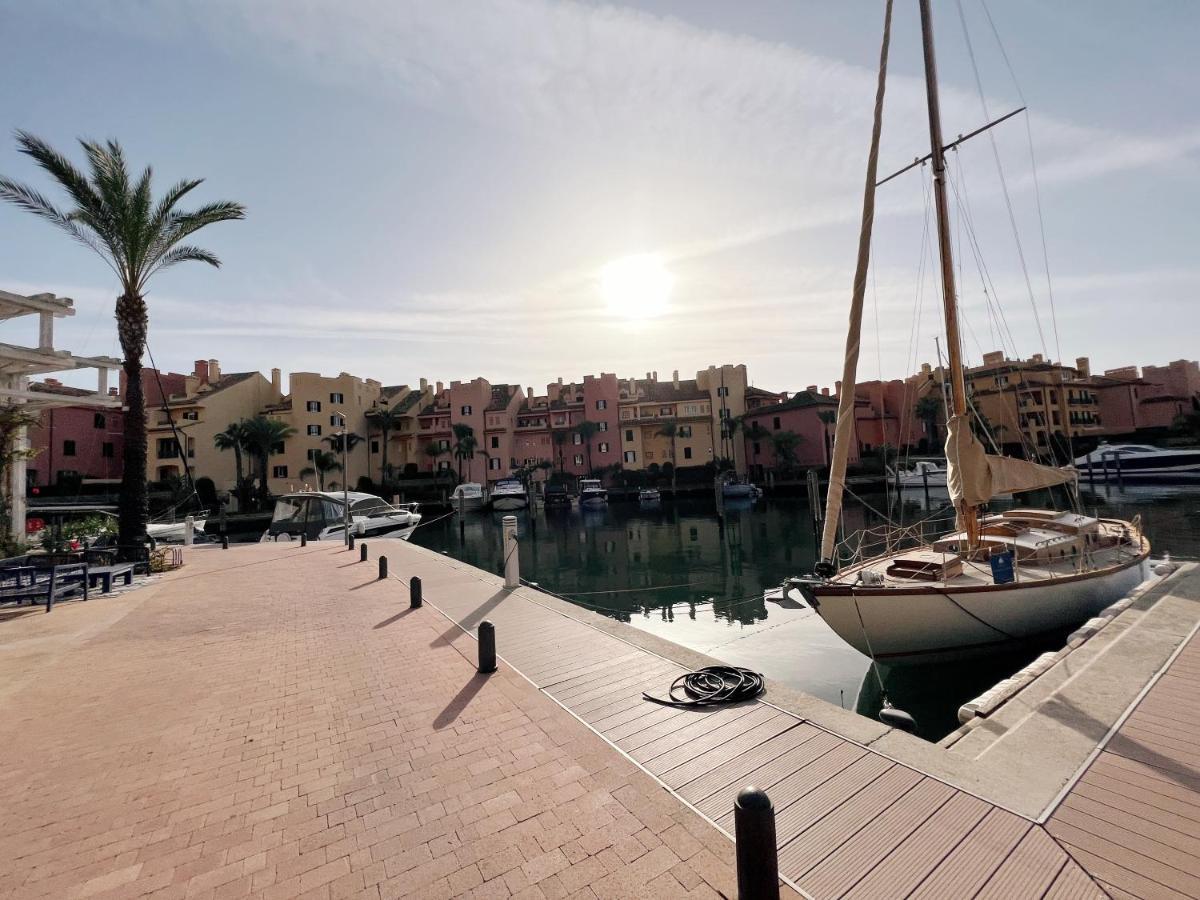 Sotogrande Alboaire- Waterfront Luxury 4 Bedroom Apt In The Marina Of ソトグランデ エクステリア 写真