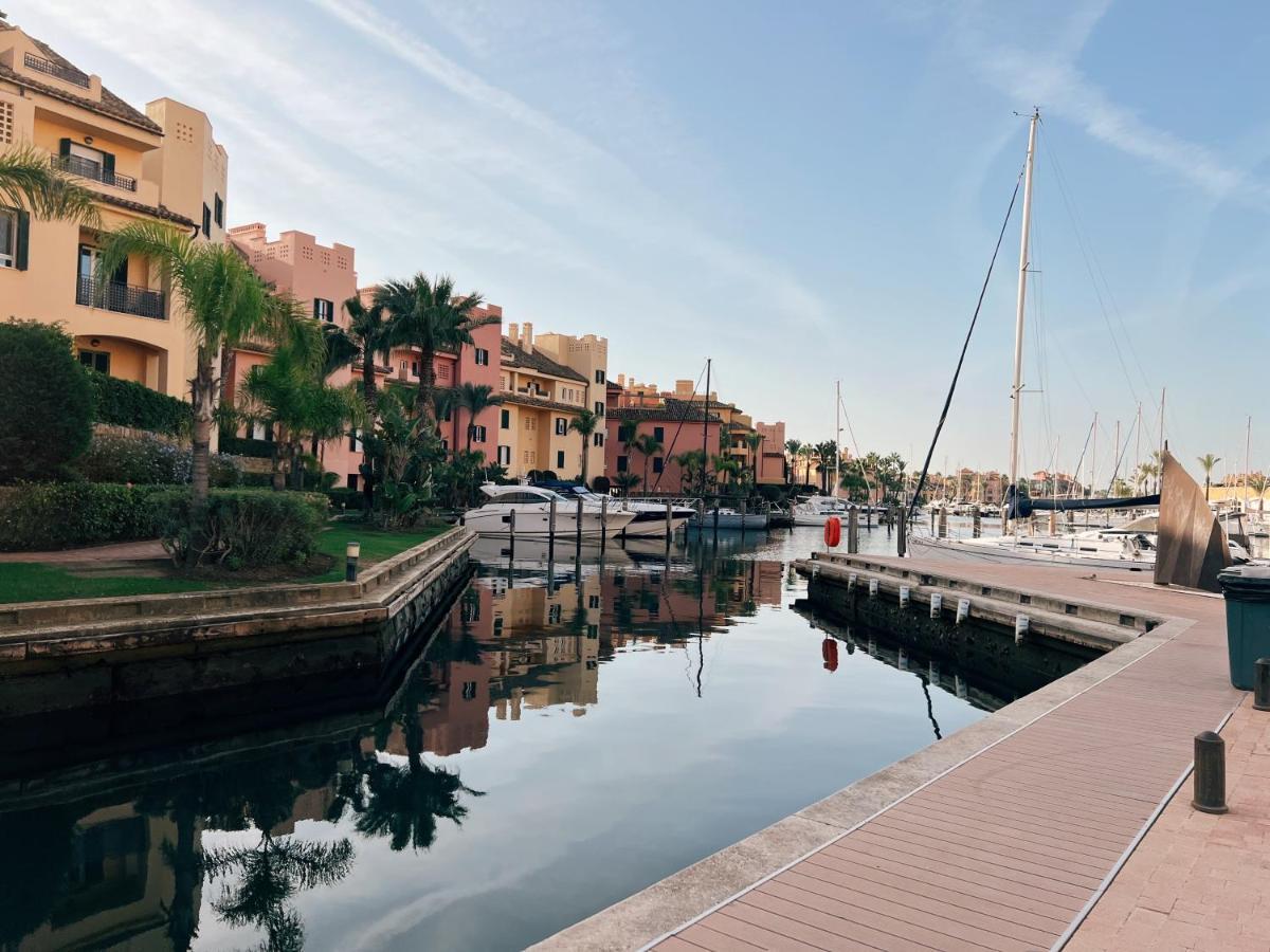 Sotogrande Alboaire- Waterfront Luxury 4 Bedroom Apt In The Marina Of ソトグランデ エクステリア 写真
