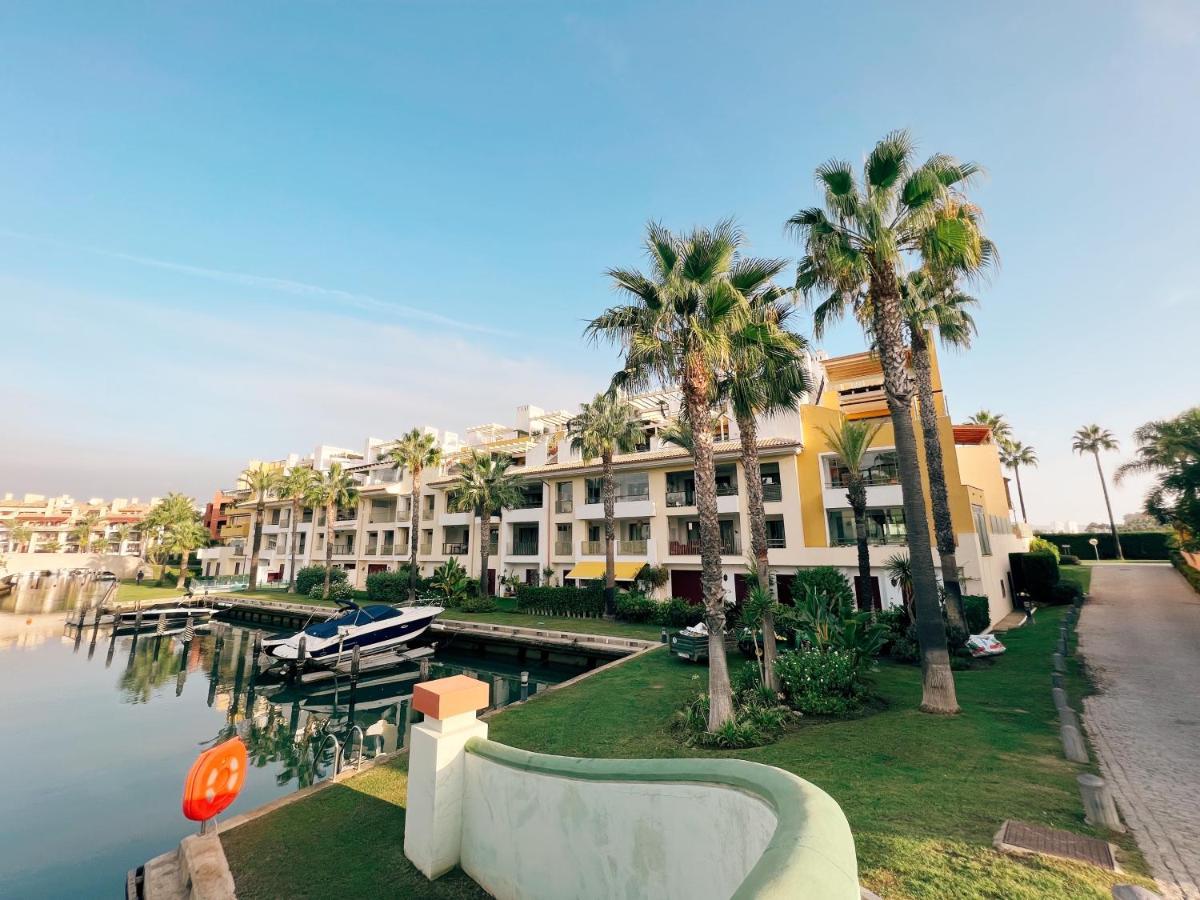 Sotogrande Alboaire- Waterfront Luxury 4 Bedroom Apt In The Marina Of ソトグランデ エクステリア 写真
